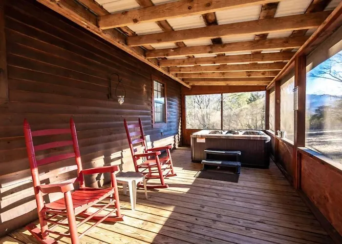 Beautiful View! Log Cabin,Fireplace,Hot Tub,Arcade,Pool,Fishing