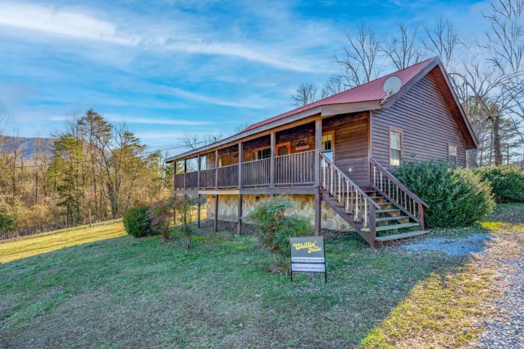 Beautiful View! Log Cabin,fireplace,hot Tub,arcade,pool,fishing *