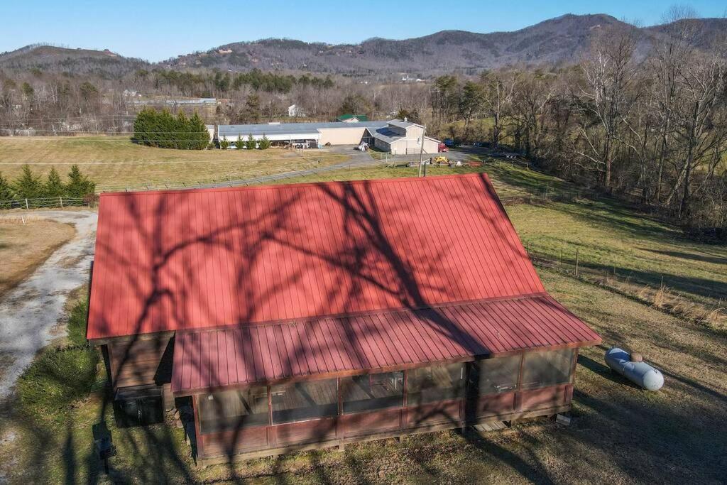 Holiday home Beautiful View! Log Cabin,fireplace,hot Tub,arcade,pool,fishing